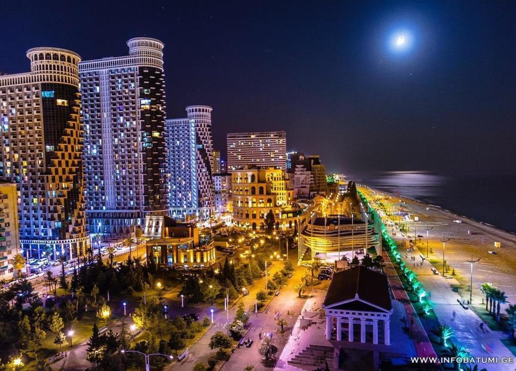 Orbi Sea Tower David Батумі